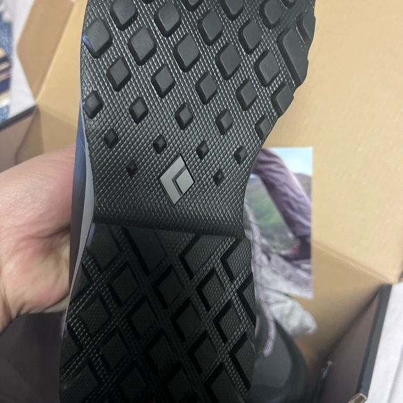 Black Diamond Women’s 7.5 New in box hiking shoes - Picture 5 of 6